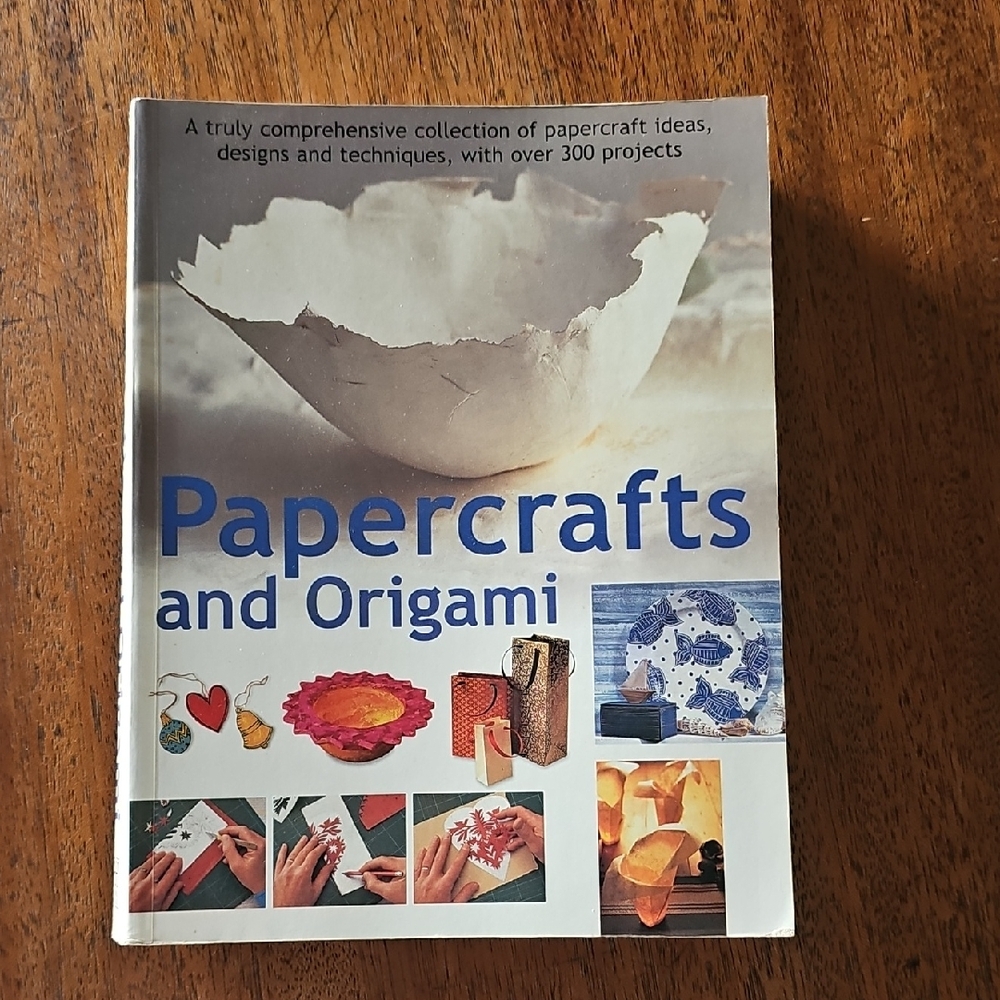 2003 Papercrafts and Origami 512 Page Book Tote I